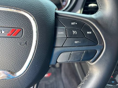 Used 2017 Dodge Challenger SXT RWD image 15