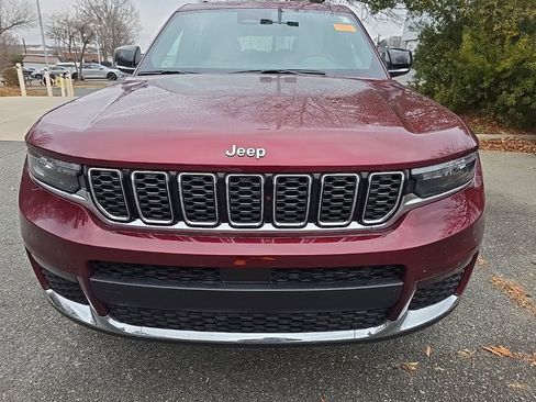 Used 2025 Jeep Grand Cherokee L Limited image 7