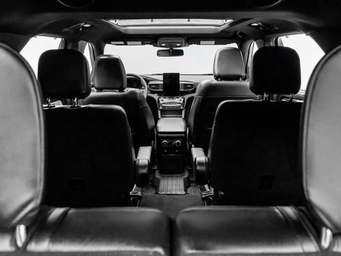 Used 2022 Ford Explorer ST w/ Equipment Group 401A image 26