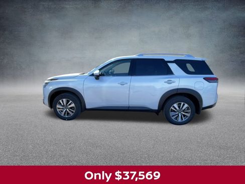 New 2025 Nissan Pathfinder SL w/ Cargo Package image 6