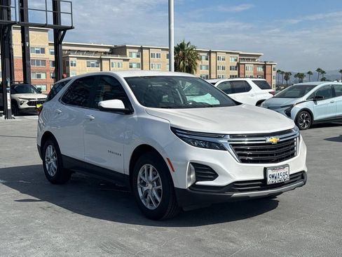 Used 2024 Chevrolet Equinox LT FWD image 3