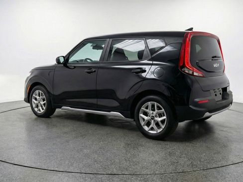 Used 2025 Kia Soul LX w/ LX Technology Package image 6
