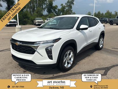 Used 2024 Chevrolet Trax LS w/ LS Convenience Package
