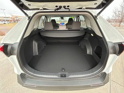 Used 2025 Toyota RAV4 XLE w/ Convenience Package image 26