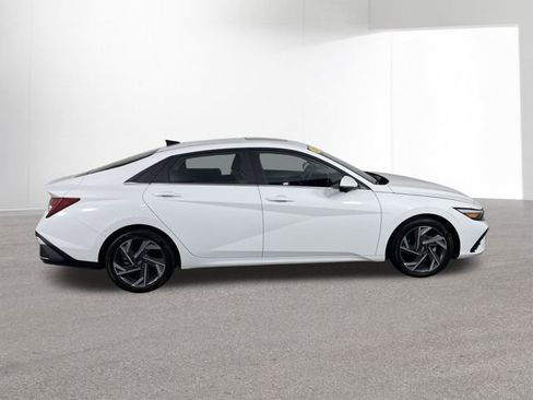 Used 2024 Hyundai Elantra Limited FWD image 42