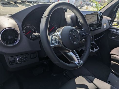 New 2026 Mercedes-Benz Sprinter 2500 image 5