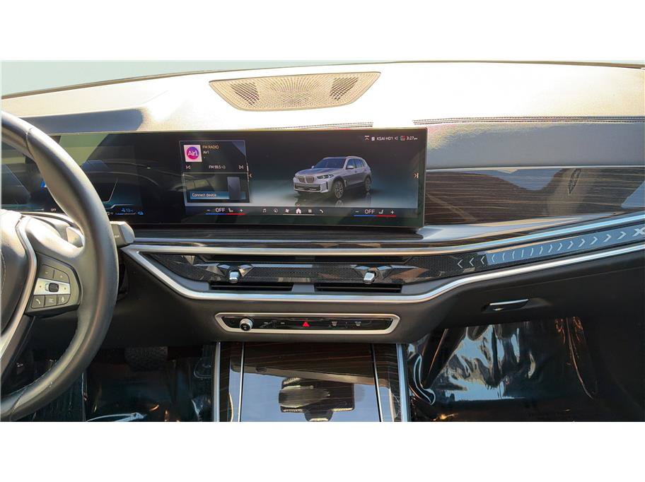 Used 2024 BMW X5 xDrive50e w/ Parking Assistance Package AWD/4WD image 31