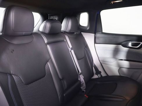 Used 2023 Jeep Compass Latitude w/ Sun and Sound Group image 29