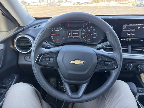 New 2026 Chevrolet Trax LS image 13