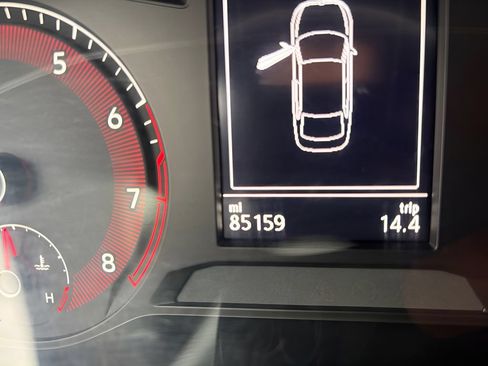 Used 2019 Volkswagen Jetta GLI FWD image 22