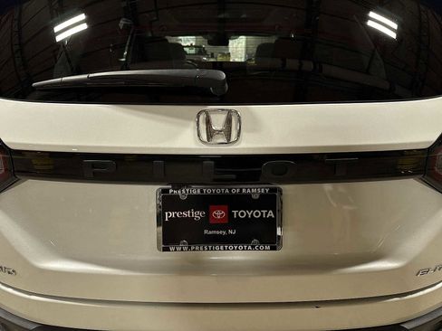 Used 2023 Honda Pilot Elite image 29