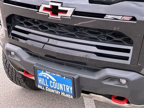Used 2024 Chevrolet Colorado ZR2 image 12