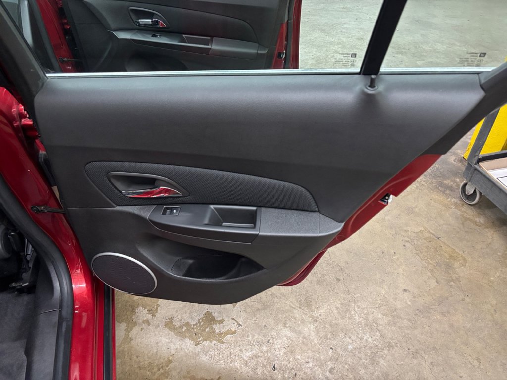 Used 2011 Chevrolet Cruze LT FWD image 18