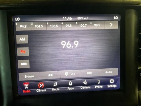 Used 2019 RAM 1500 Laramie AWD/4WD image 18