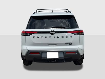 New 2026 Nissan Pathfinder Platinum w/ Accent Package