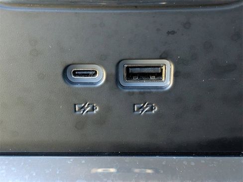 Used 2025 Chevrolet Silverado 3500 High Country w/ High Country Premium Package image 15