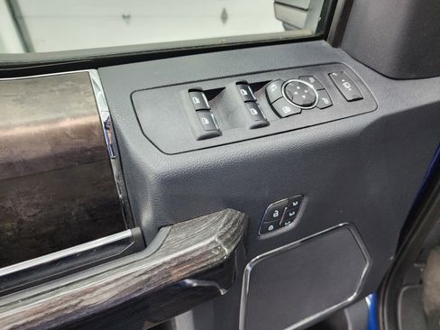 Used 2022 Ford F350 Lariat w/ Tremor Off-Road Package image 42