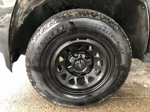 Certified 2024 Chevrolet Colorado W/T w/ WT Convenience Package II image 4