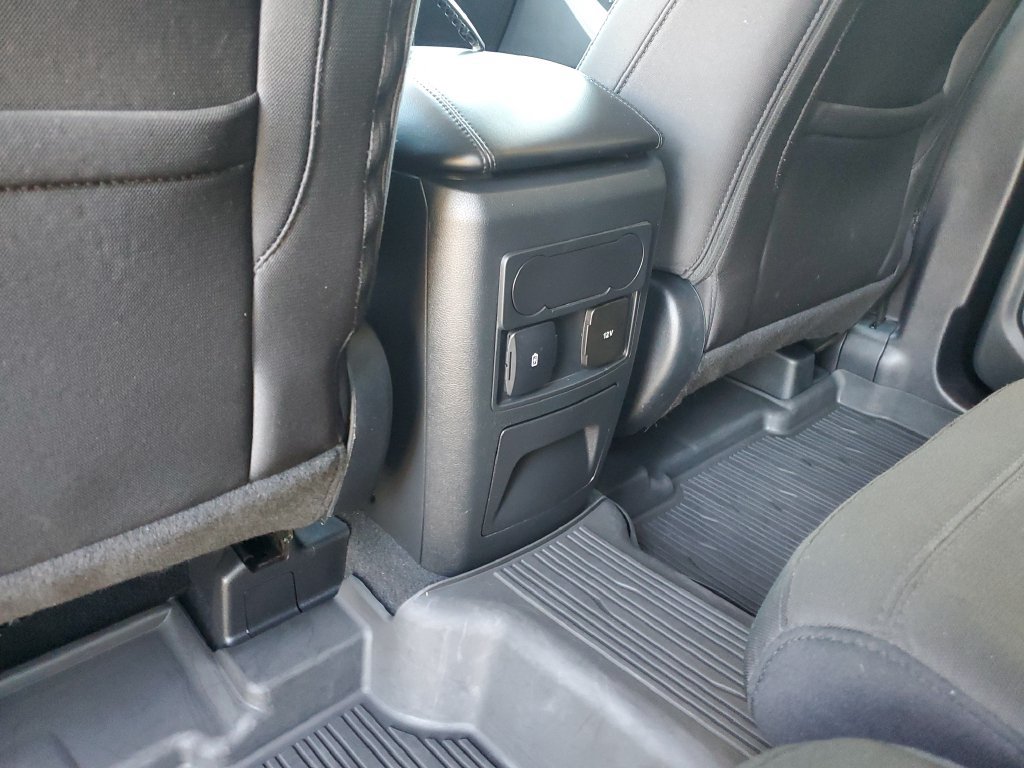 Used 2022 Ford Explorer XLT RWD image 16
