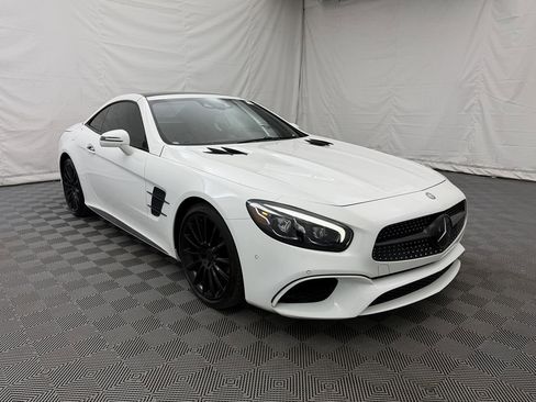 Used 2017 Mercedes-Benz SL 550 image 10