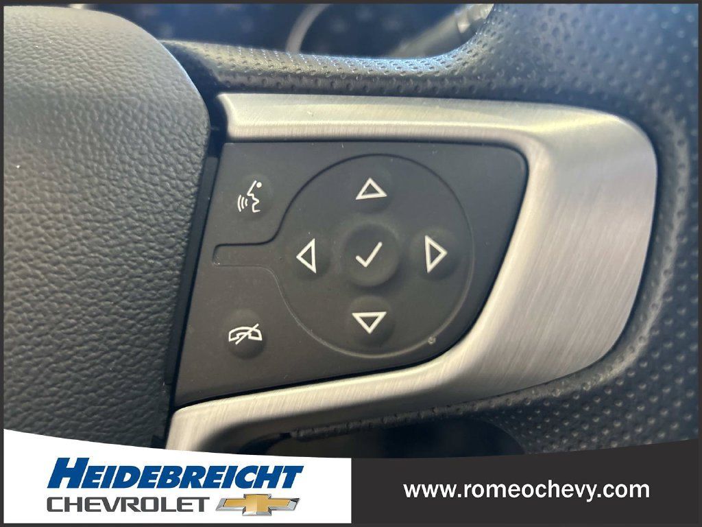 Used 2024 GMC Terrain SLE w/ Driver Convenience Package FWD image 20