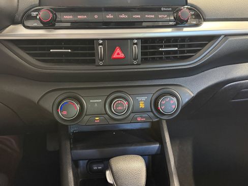 Used 2021 Kia Forte LXS FWD image 14