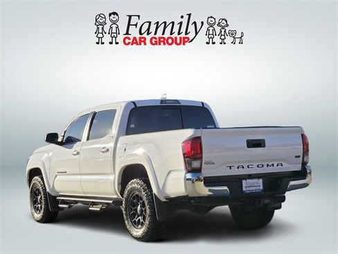 Used 2022 Toyota Tacoma SR5 image 3
