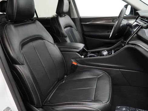 Certified 2023 Jeep Grand Cherokee Limited w/ Luxury Tech Group II image 48