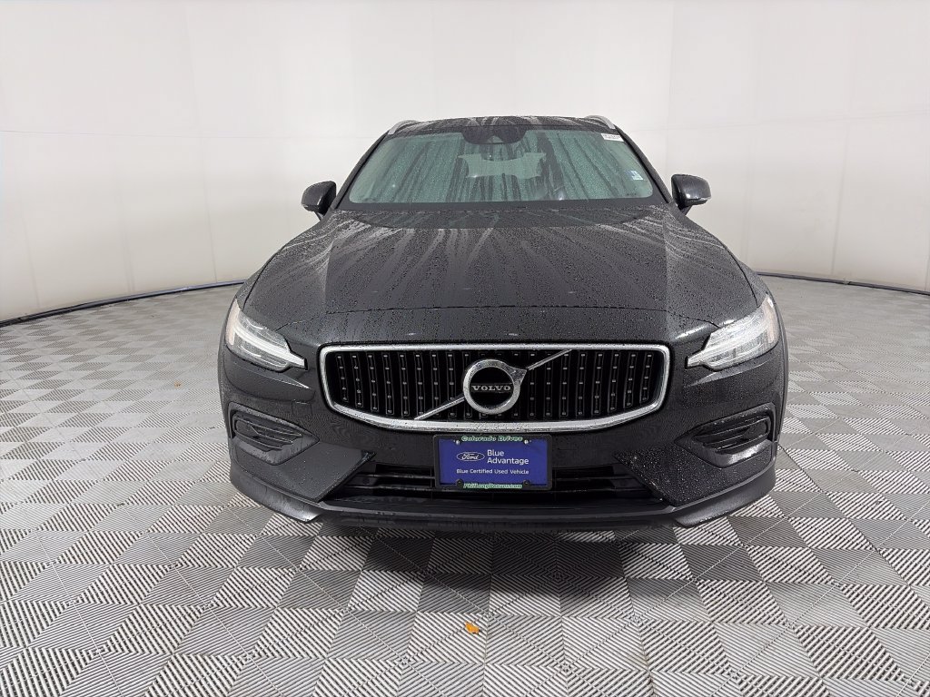 Used 2020 Volvo V60 T5 Cross Country AWD/4WD image 2