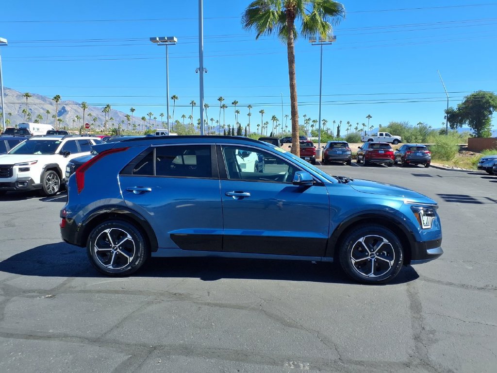 Used 2025 Kia Niro FWD image 10
