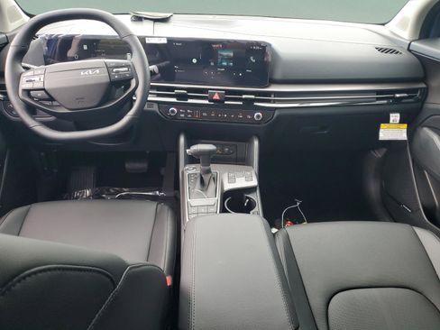 New 2026 Kia Sportage SX FWD image 9