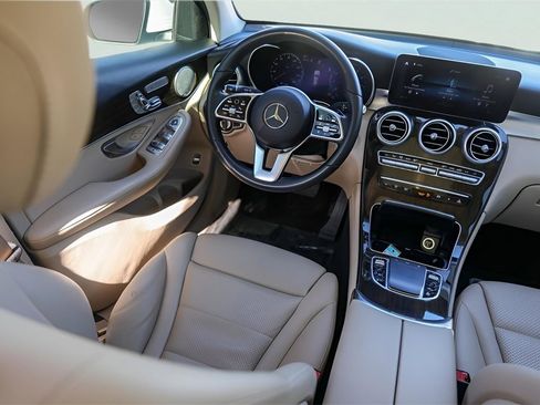 Used 2021 Mercedes-Benz GLC 300 image 31