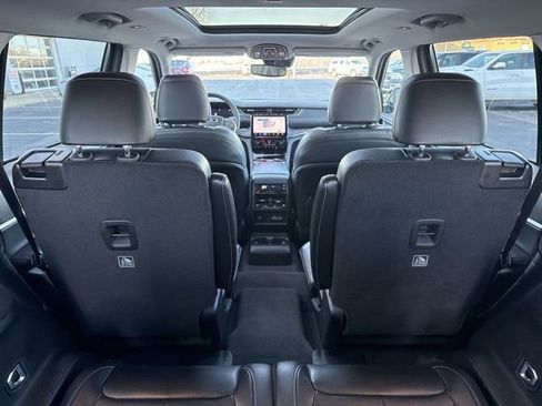 Used 2023 Jeep Grand Cherokee L Limited image 17