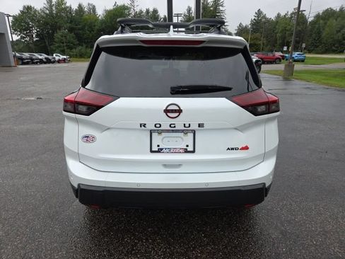 Used 2025 Nissan Rogue SV AWD/4WD image 24