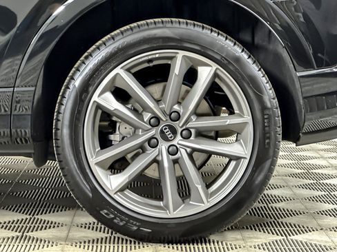 Used 2025 Audi Q3 2.0T Premium w/ Convenience Package image 24