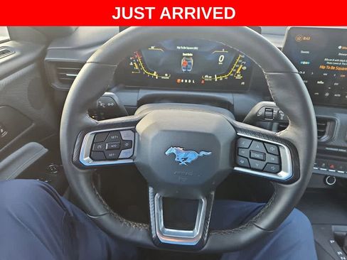 Certified 2025 Ford Mustang Coupe RWD image 14