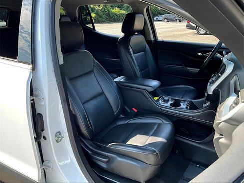 Certified 2023 GMC Acadia SLT image 12