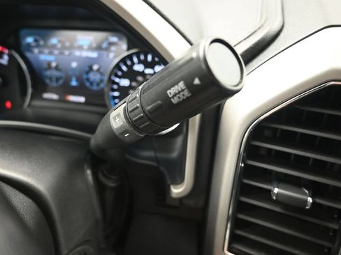 Used 2021 Ford F250 Lariat w/ Lariat Value Package AWD/4WD image 25