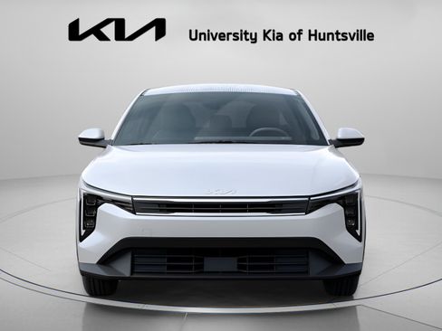 New 2026 Kia K4 LXS FWD image 2