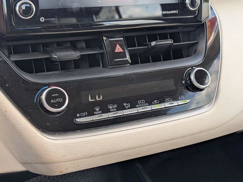 Used 2021 Toyota Corolla LE w/ LE Premium Package FWD image 18