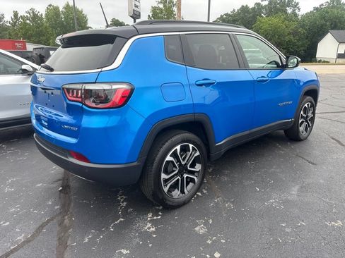 Used 2023 Jeep Compass Limited AWD/4WD image 4