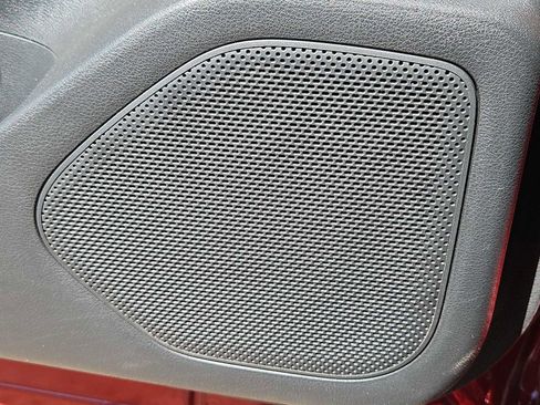 Used 2023 Nissan Rogue SL image 30