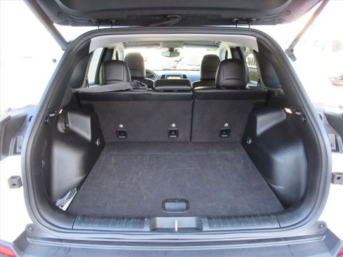 Used 2023 Jeep Cherokee Altitude Lux image 30