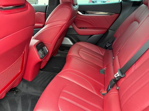 Certified 2022 Maserati Levante Modena S AWD/4WD image 36