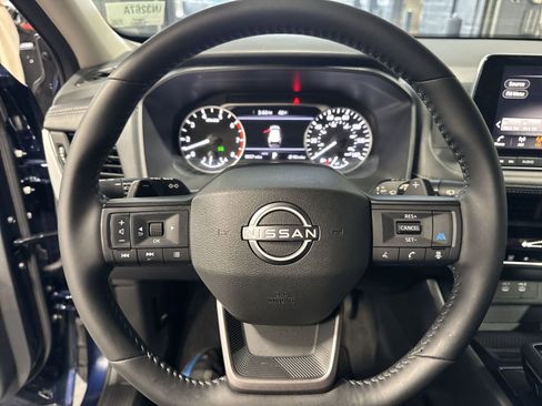 Certified 2026 Nissan Rogue SV AWD/4WD image 18
