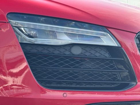 Used 2014 Audi R8 V10 w/ Full Leather Package image 31