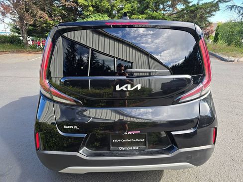 Certified 2025 Kia Soul LX FWD image 5