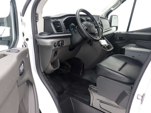Used 2023 Ford Transit 250 Medium Roof AWD image 18