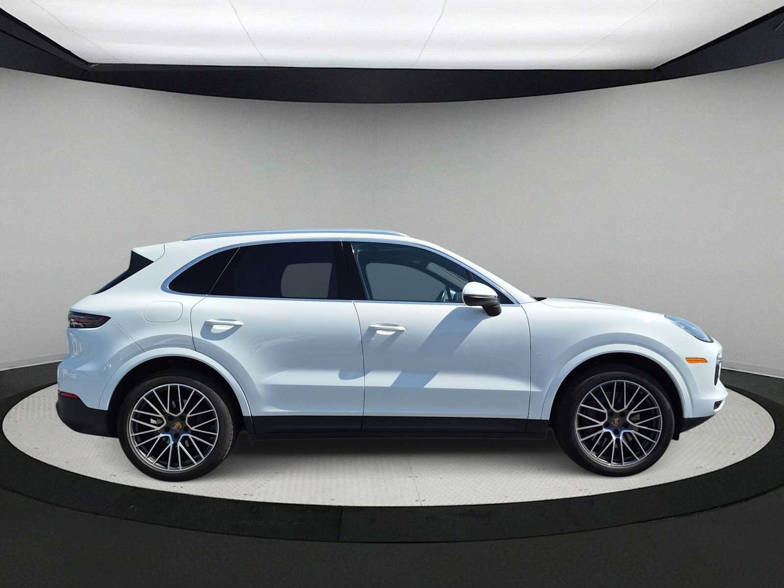 Used 2021 Porsche Cayenne S AWD/4WD image 9
