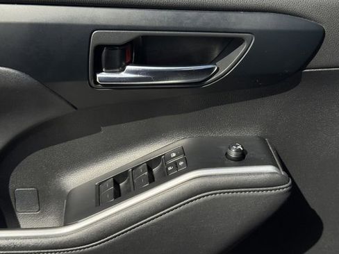 Used 2024 Toyota Highlander XSE image 25